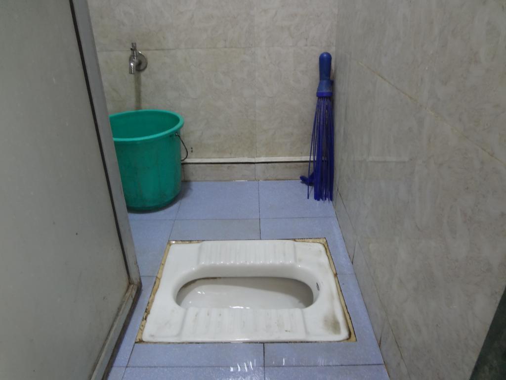 Aashiyana Dormitory Mumbai Exterior photo